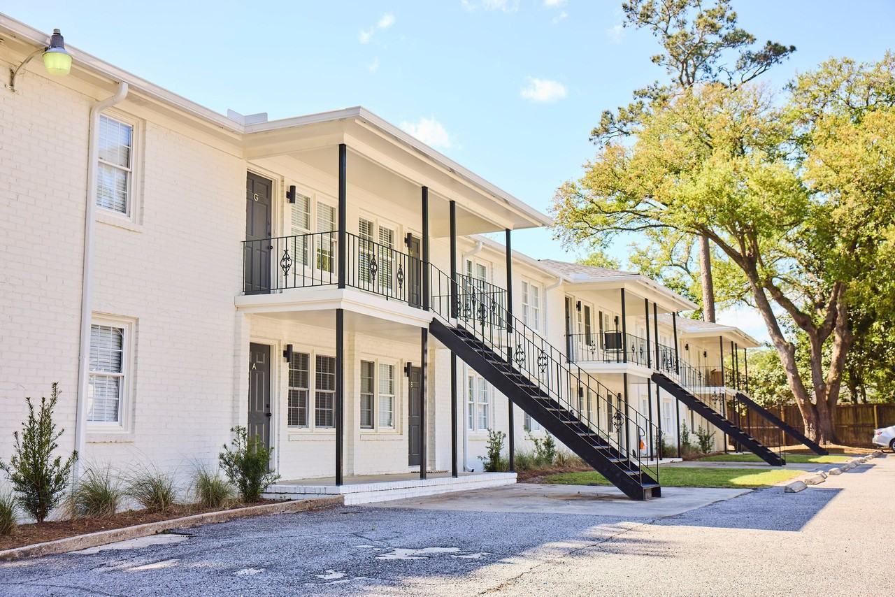 River Front Apartments - Photo 2 of 18