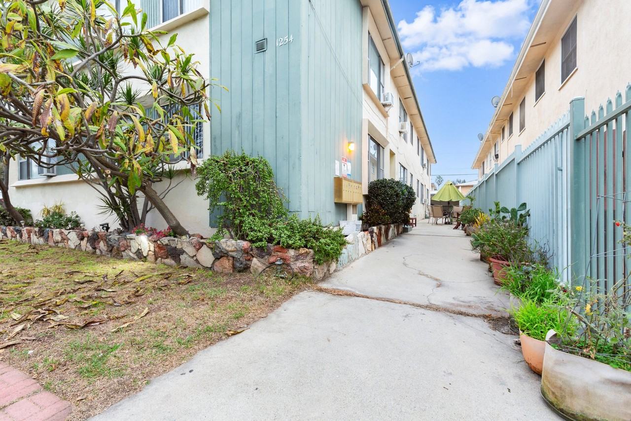 1254 Orange - Photo 2 of 2