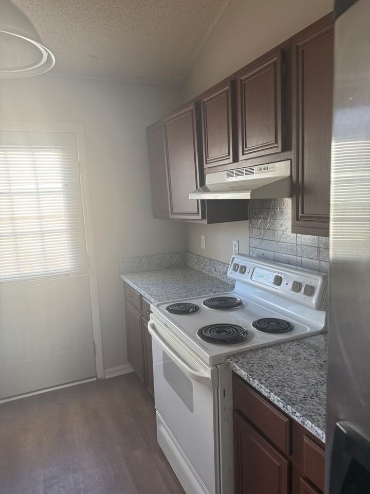 2805 Bears Creek Rd - Photo 4 of 5