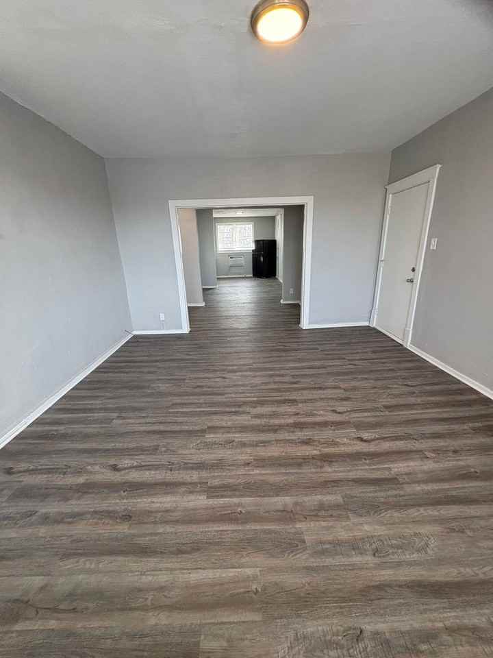 Pasadena Apartments - Photo 3 of 11