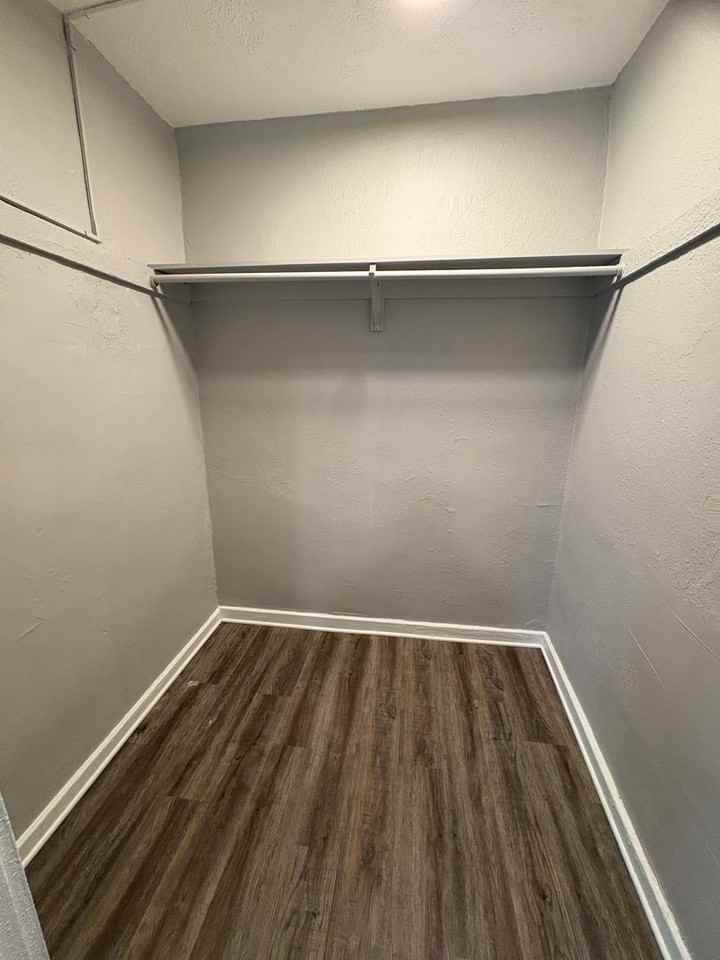 Pasadena Apartments - Photo 6 of 11