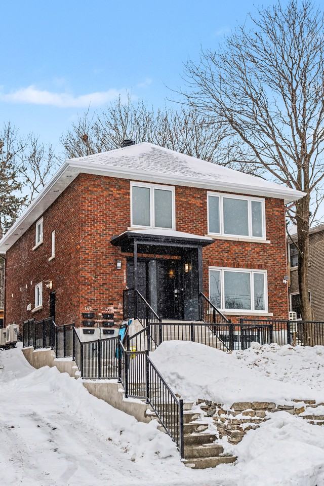 142 Living - Photo 7 of 50