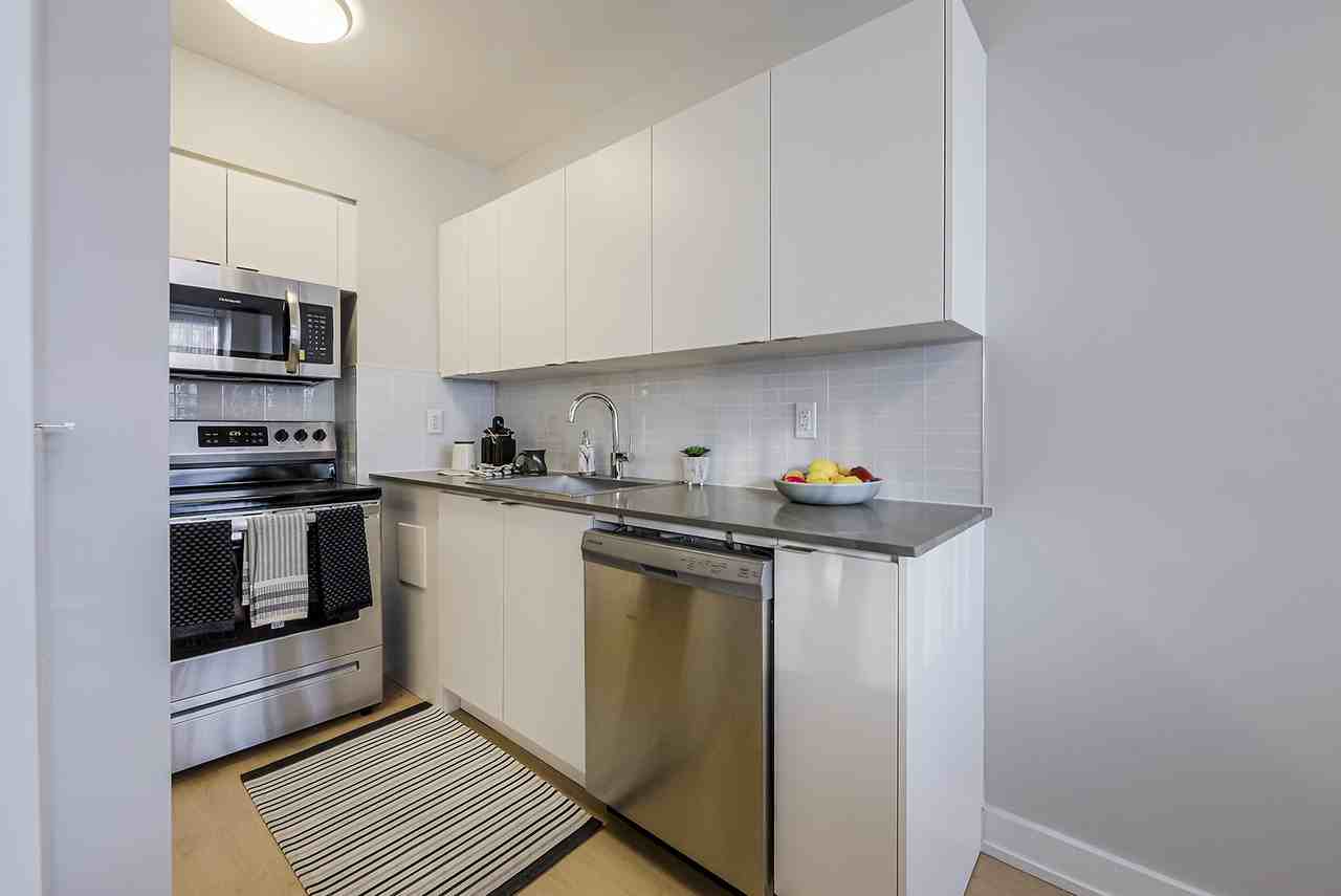 Lord Dufferin Apartments - Photo 3 of 50