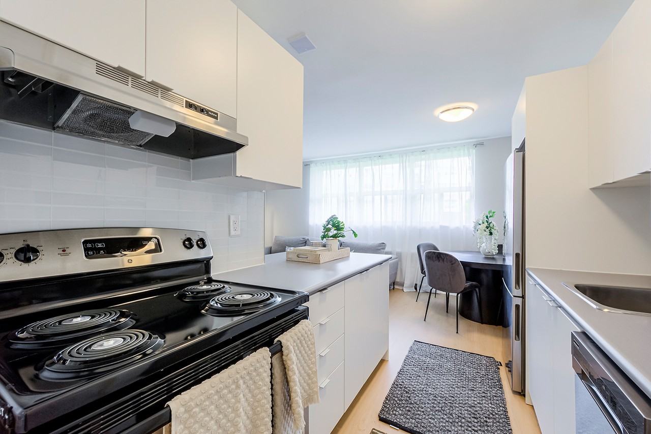 746 Midland Avenue - Photo 3 of 40