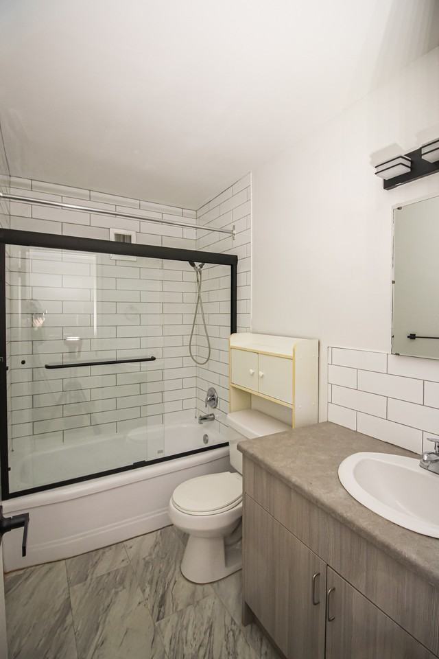 Madison Place - 11836 89th - Photo 4 of 23