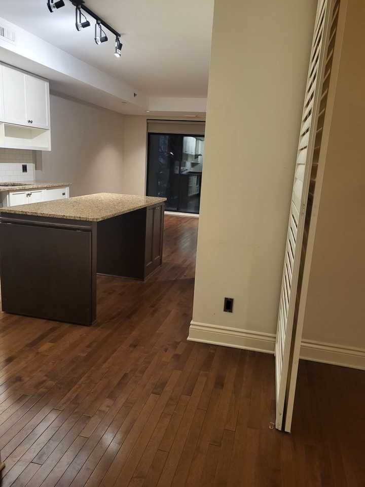 808 Bronson Ave. - Photo 4 of 9