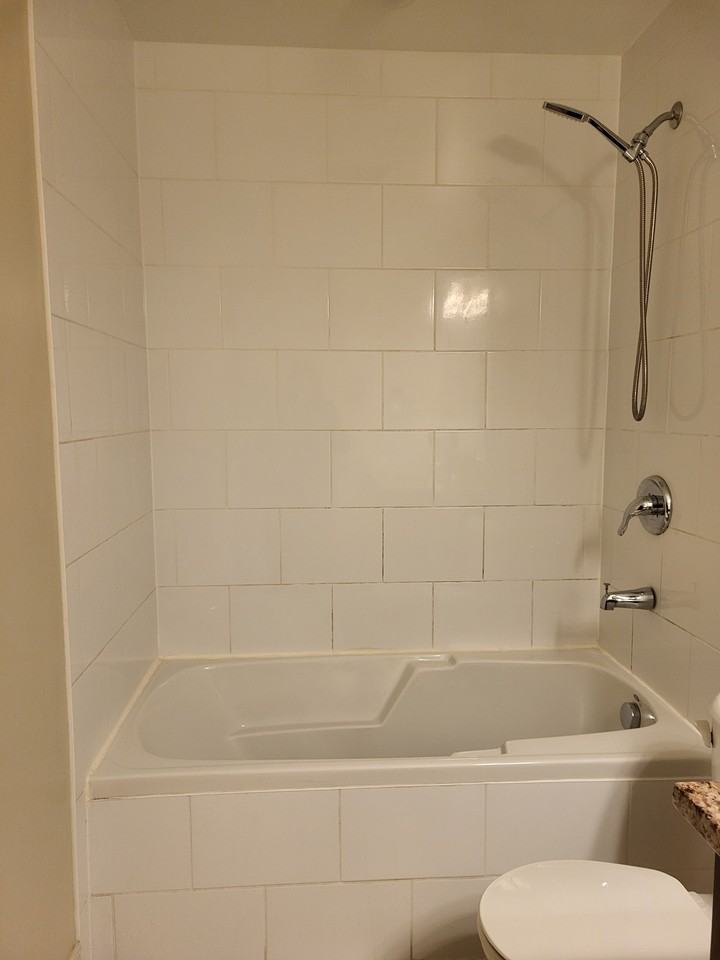 808 Bronson Ave. - Photo 5 of 9