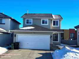 featured image of 828 Klarvatten Close Nw