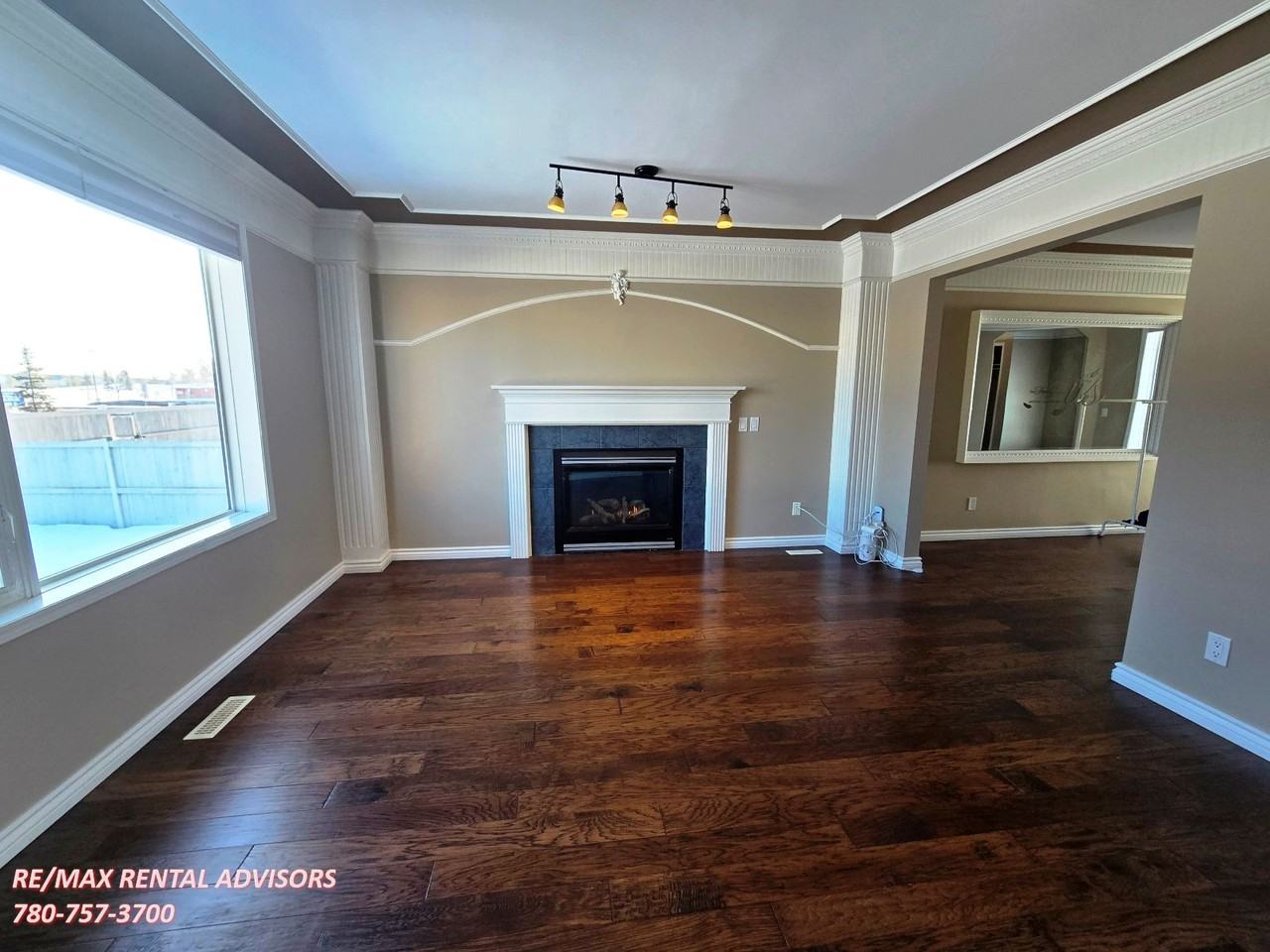 828 Klarvatten Close Nw - Photo 5 of 18