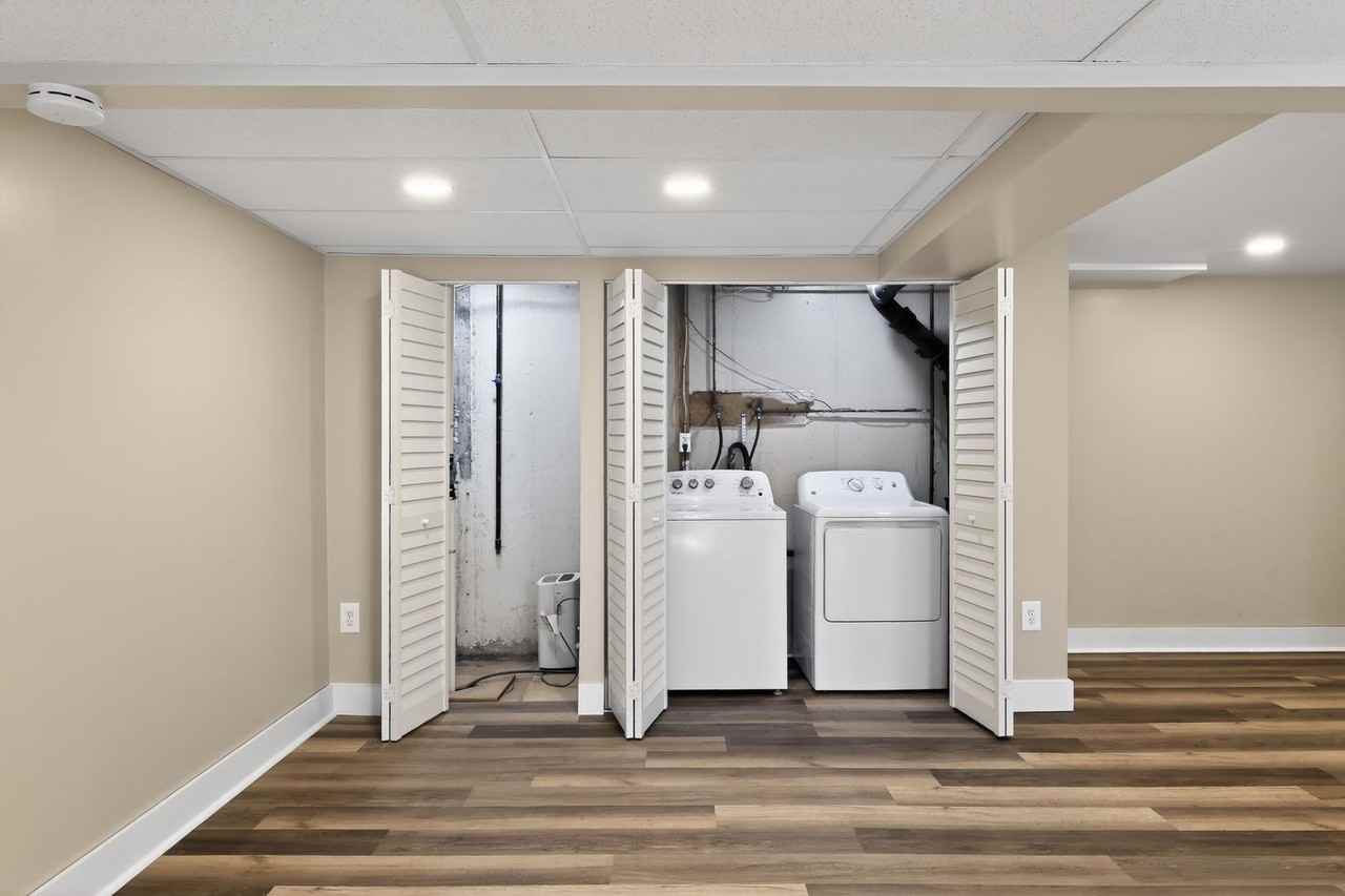 54 Ruth Rd - Photo 3 of 30