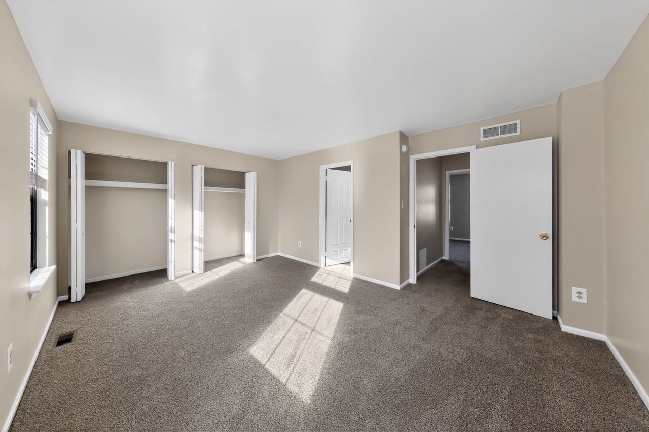 54 Ruth Rd - Photo 7 of 30