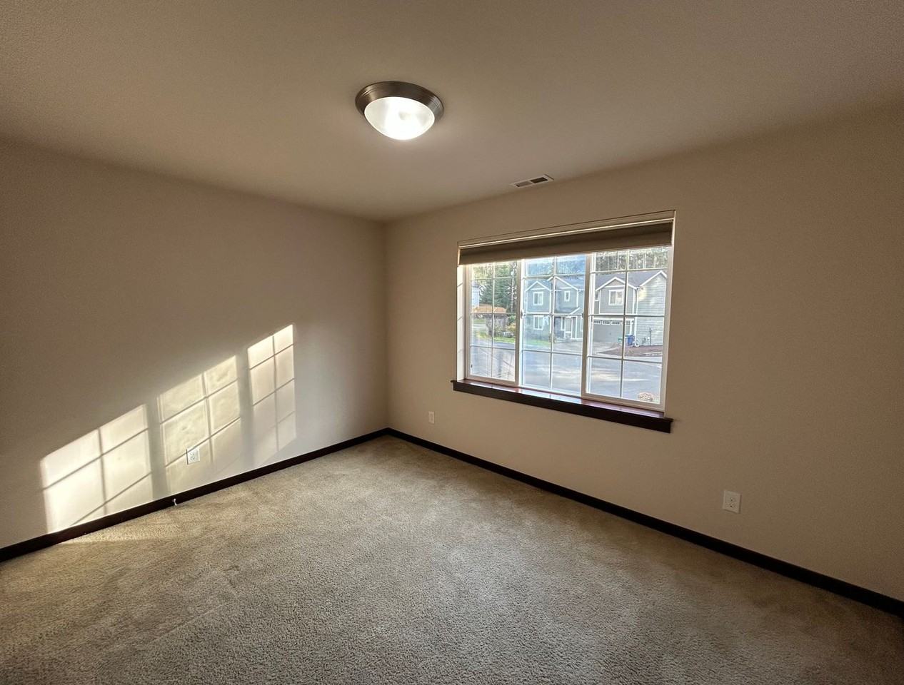 1509 196th St Sw - Photo 7 of 14