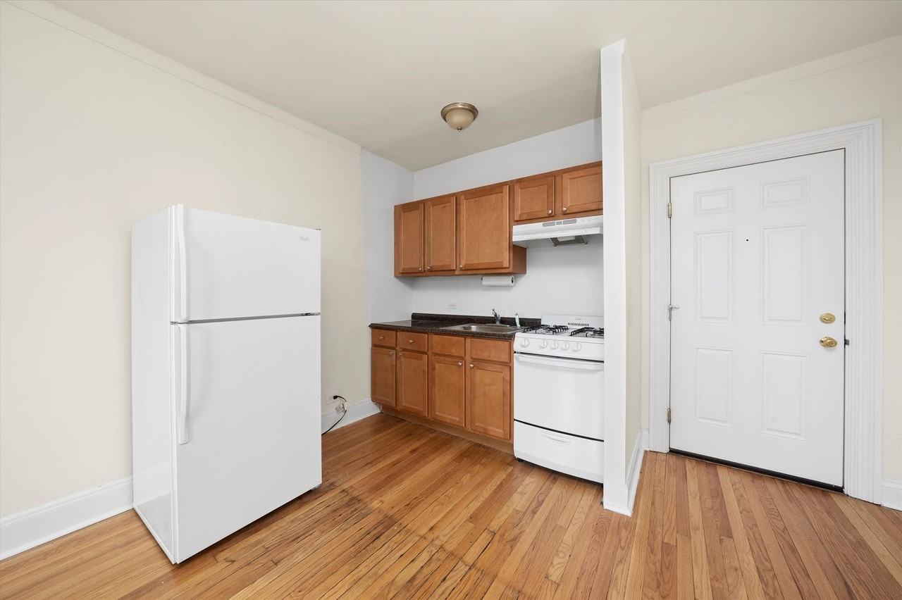 2715 NMA LLC - Photo 3 of 35