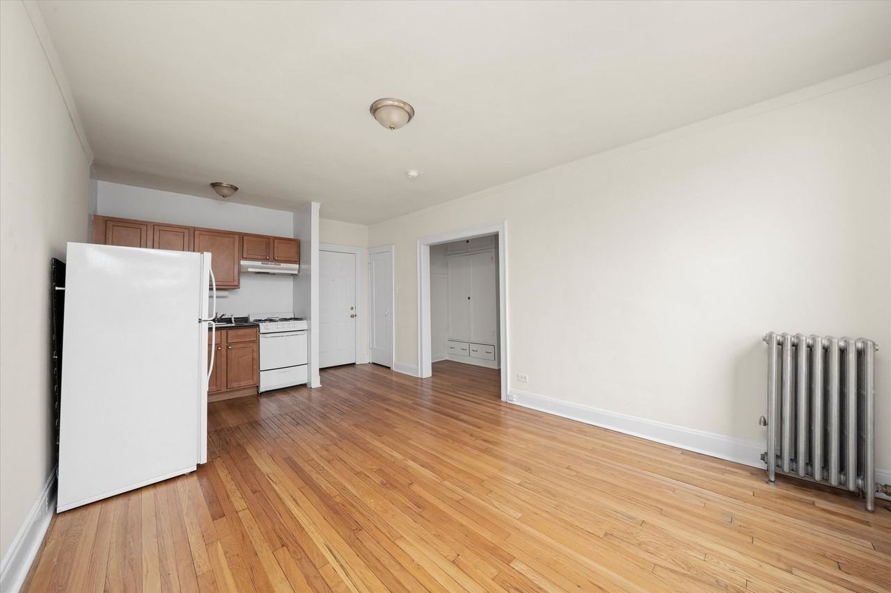 2715 NMA LLC - Photo 4 of 35