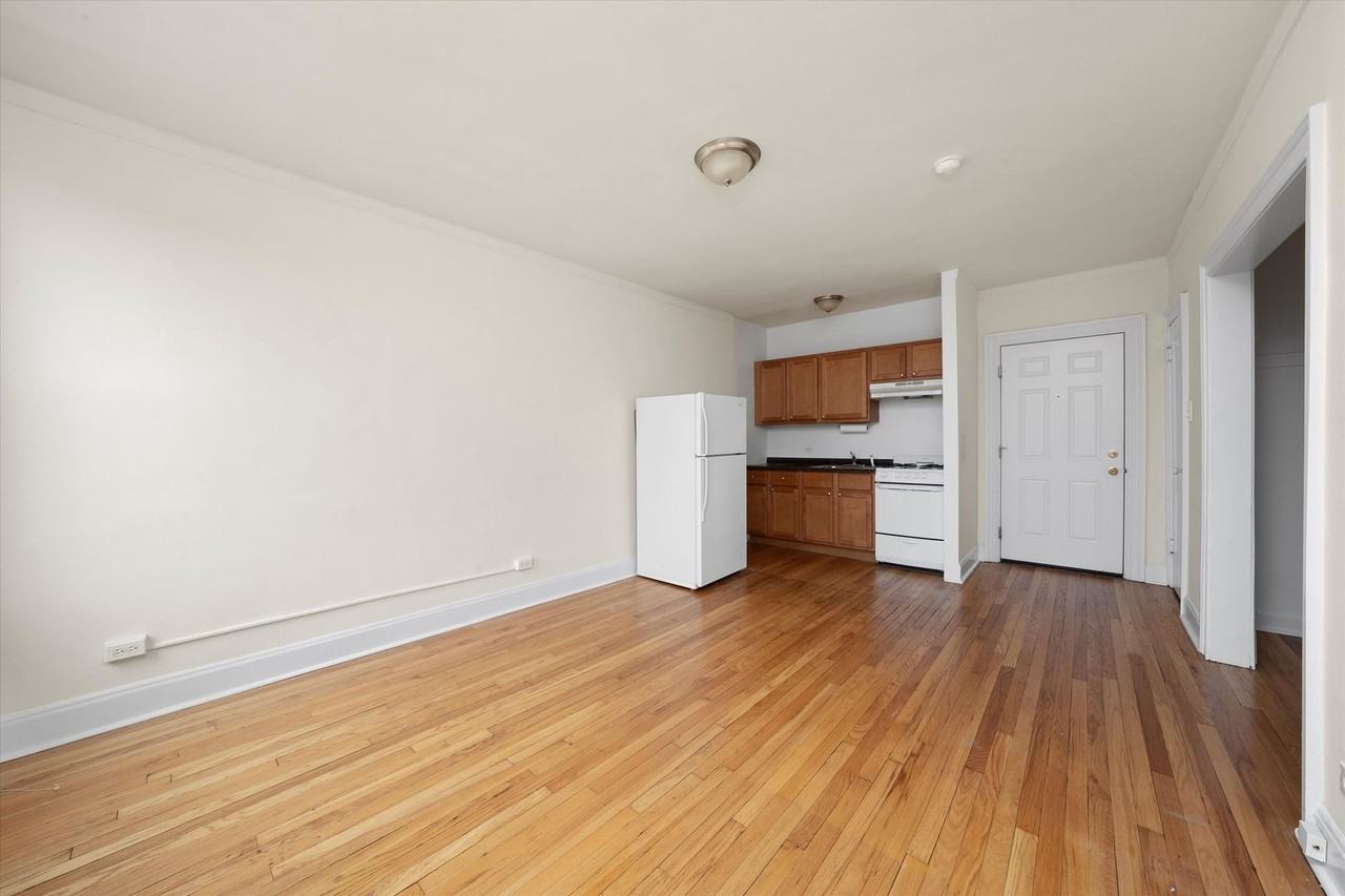 2715 NMA LLC - Photo 5 of 35