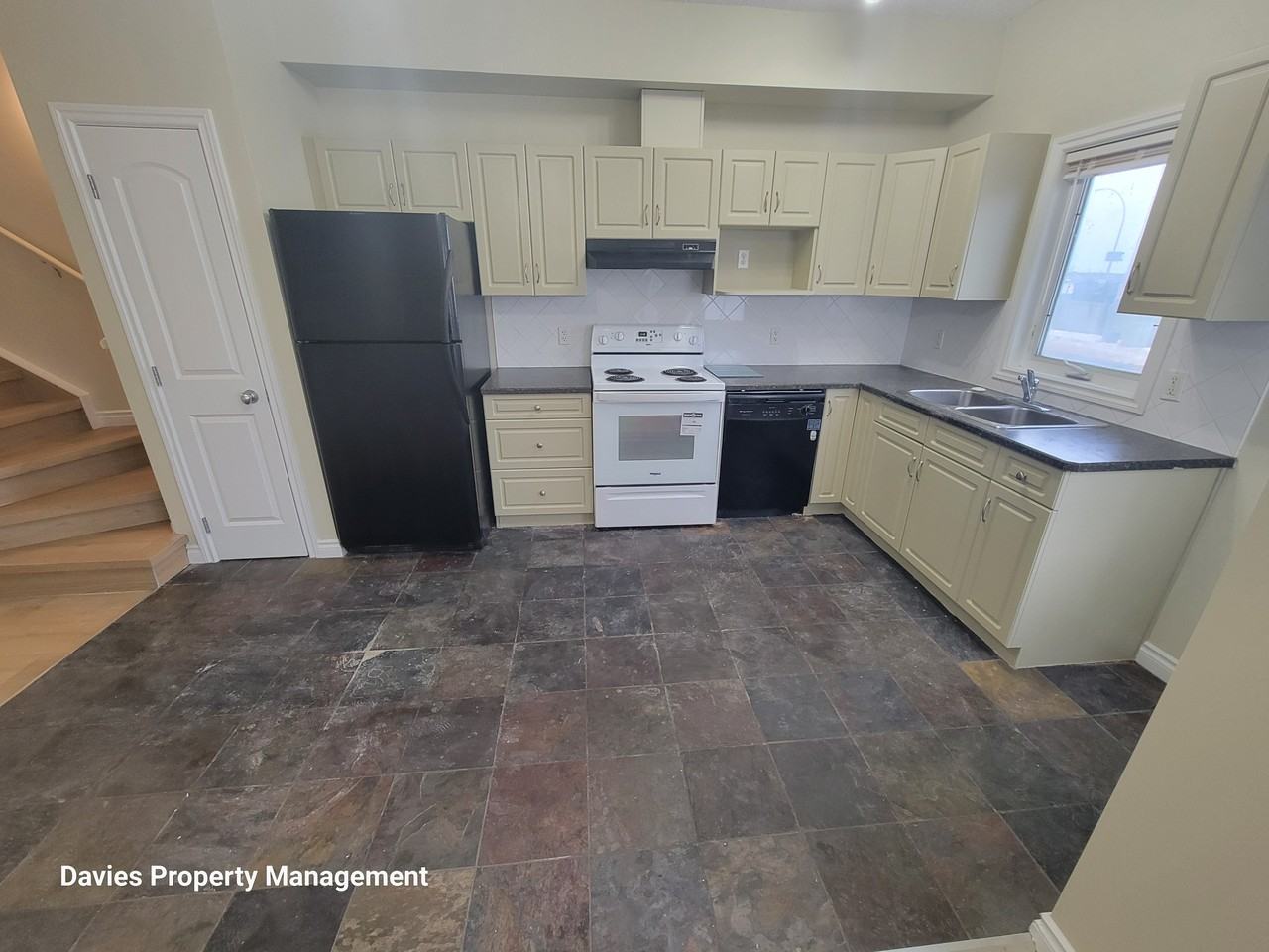 171 Brintnell Blvd Nw - Photo 2 of 31