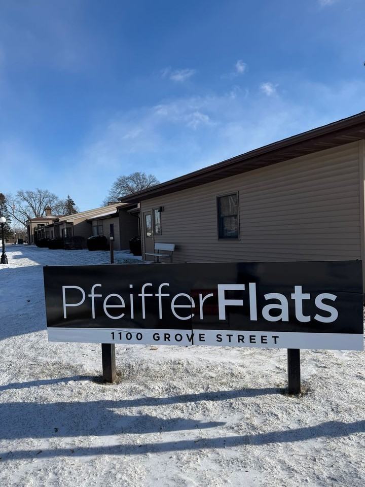 Pfieffer Flats - Photo 2 of 15