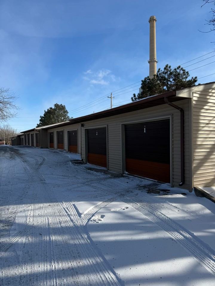 Pfieffer Flats - Photo 4 of 15