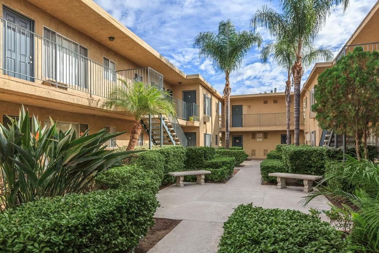 Casa Tierra Apartments - Photo 4 of 42