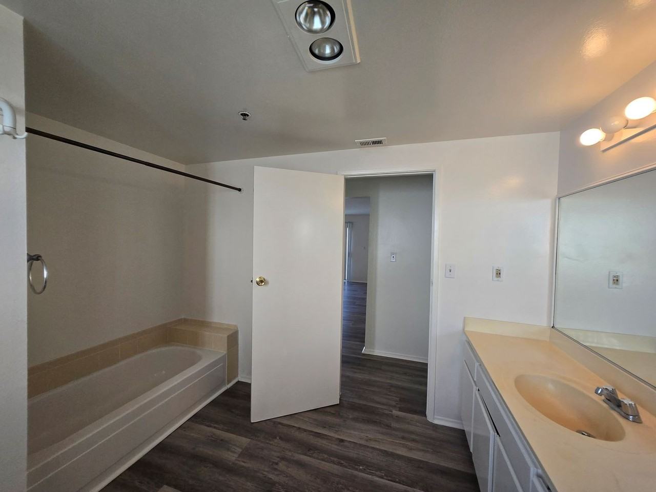 #245 - Photo 3 of 15