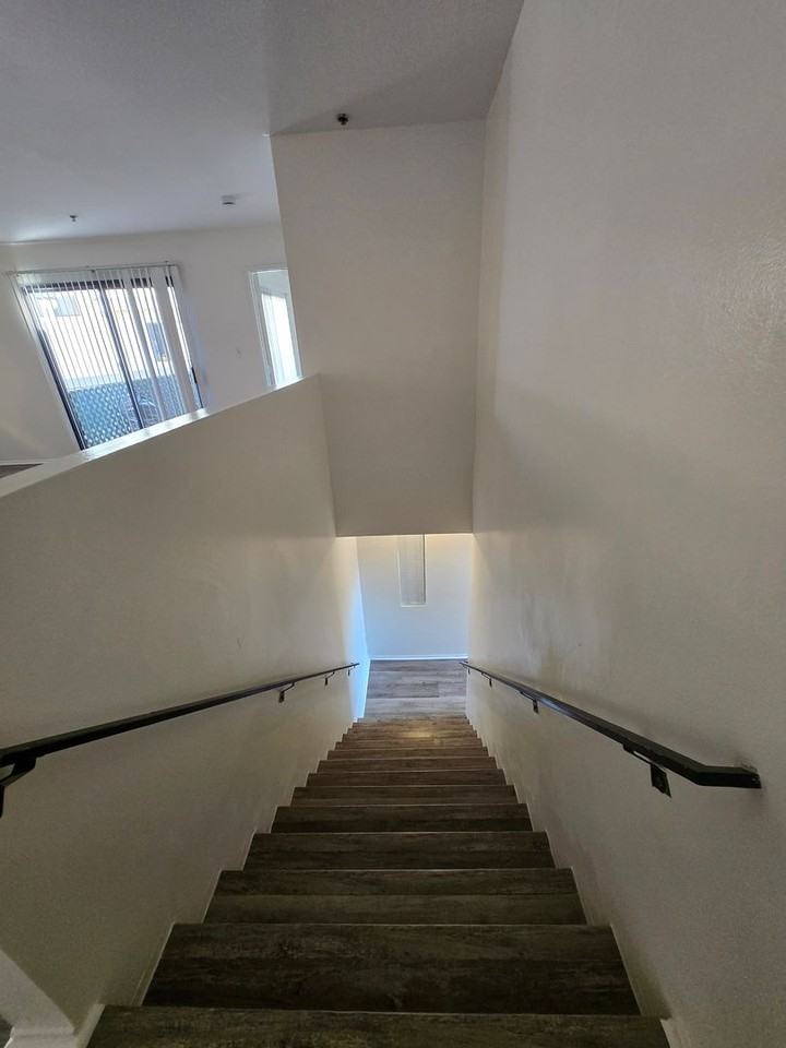 #245 - Photo 7 of 15