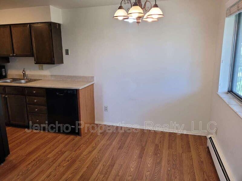 633 Oak St #5 - Photo 2 of 14