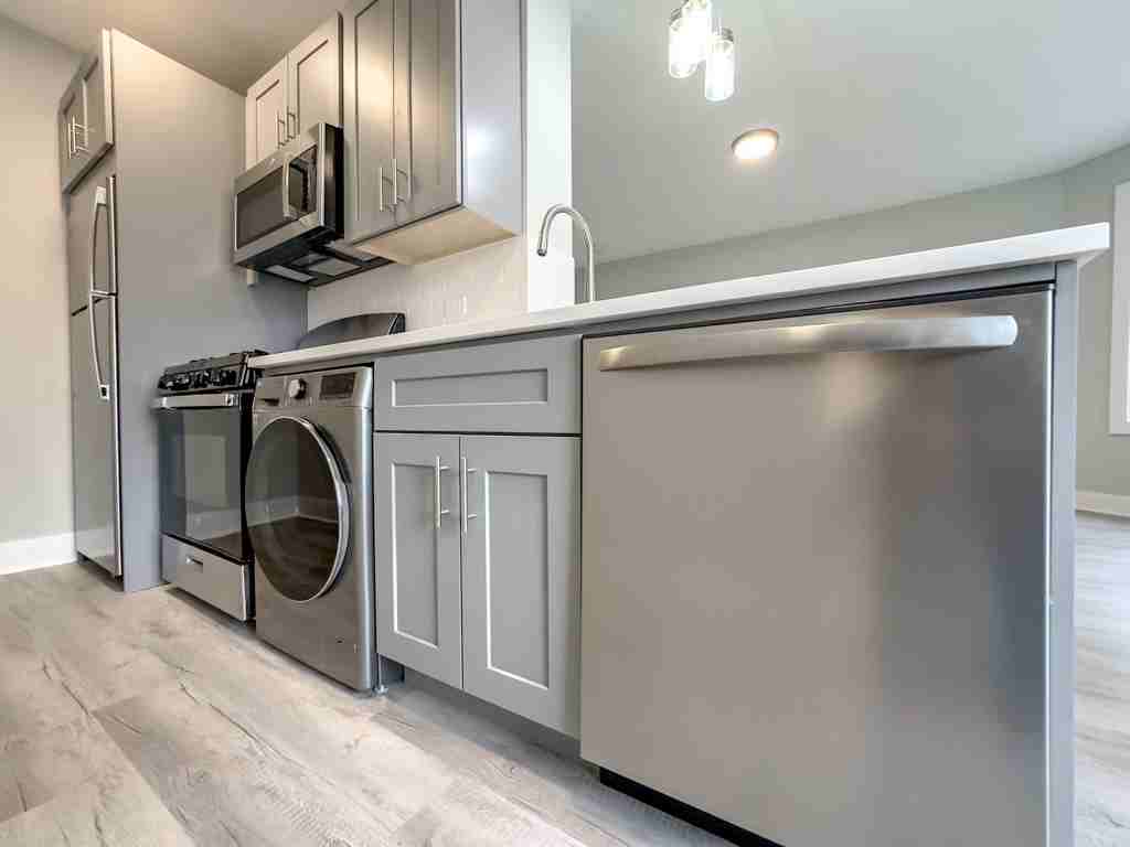 373 Hazel Ave #3C - Photo 3 of 21