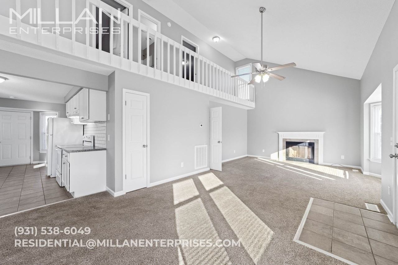 2211 Ladd Dr - Photo 3 of 33