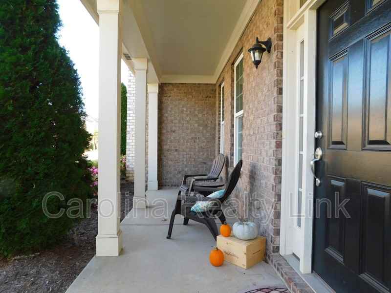 1244 Assembly St - Photo 3 of 45