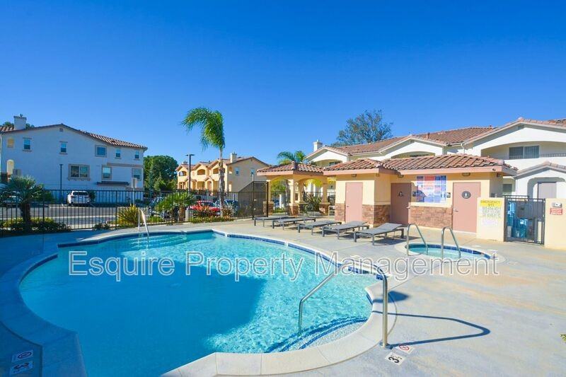 328 Newbury Vista Ln - Photo 7 of 11