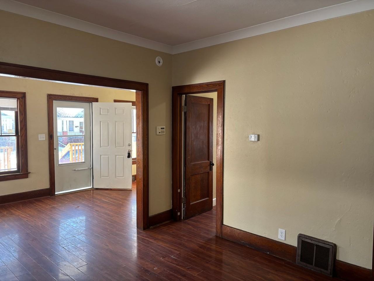 3817 Burton Ave - Photo 3 of 16