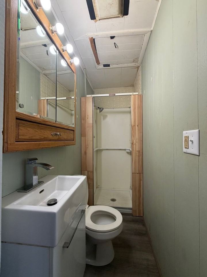 213 S 2nd Street - Photo 7 of 9