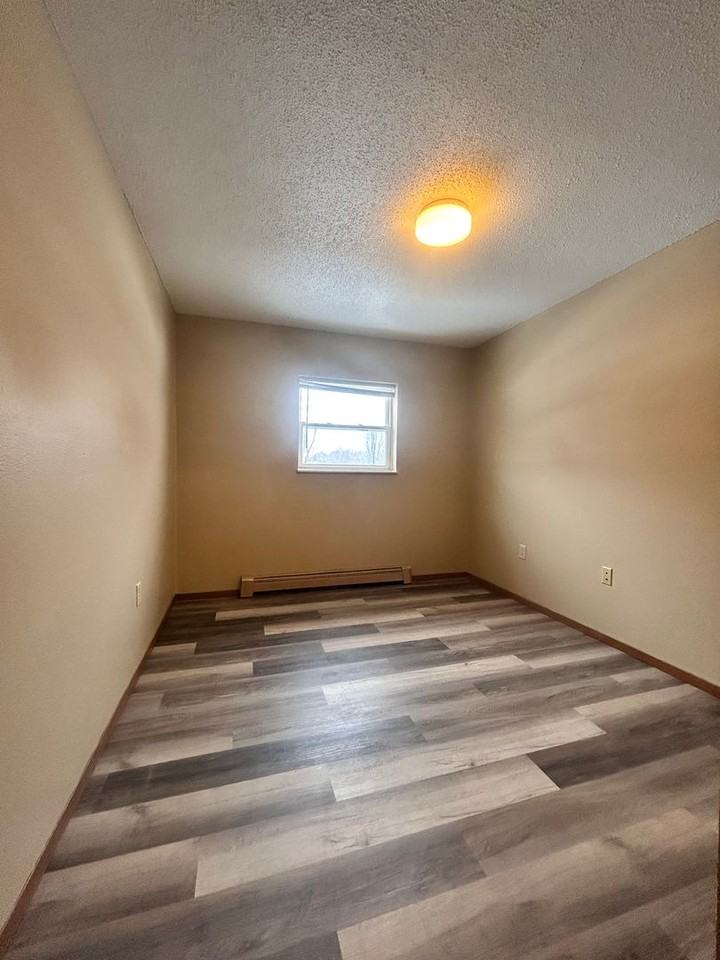 1012 13th St - Photo 5 of 32