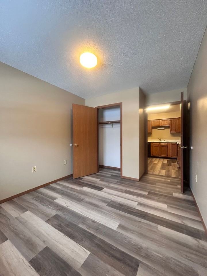 1012 13th St - Photo 6 of 32