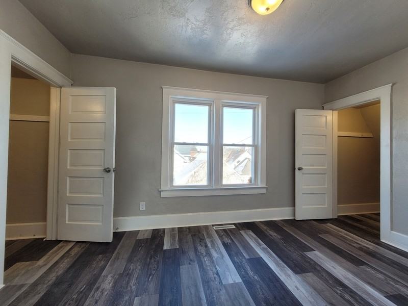 816 School Pl - Photo 4 of 10