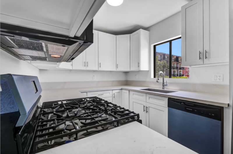 2627 San Marino St - Photo 5 of 21