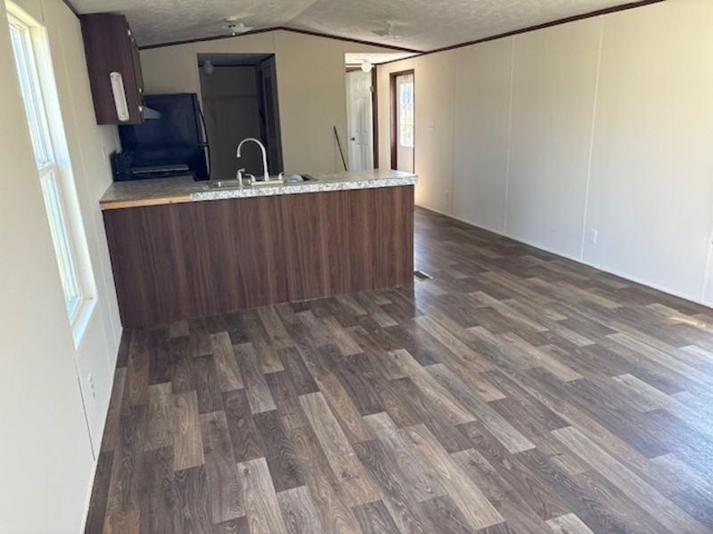 698 Milan Ave - Photo 4 of 11