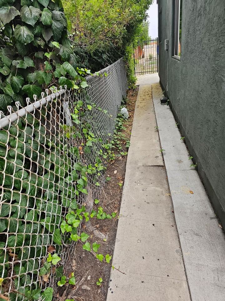 1019–1049 E Avenue - Photo 3 of 9