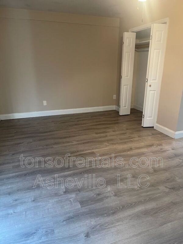 321 Lake Circle Dr #B - Photo 2 of 13