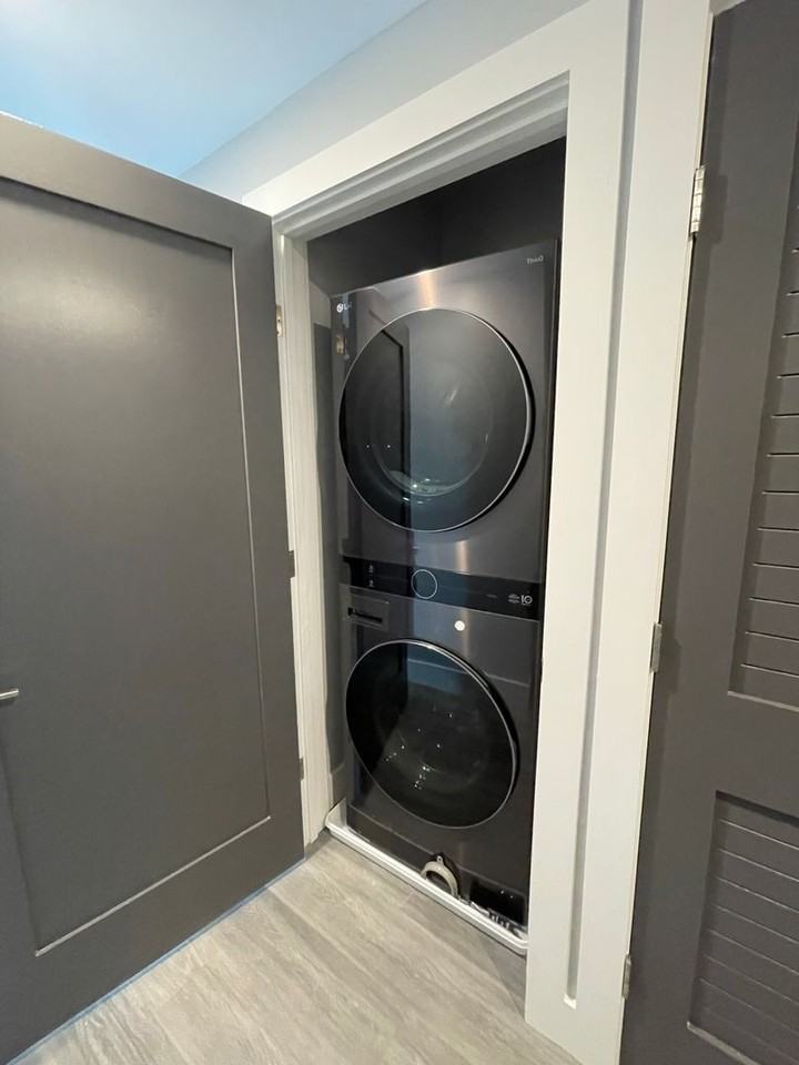 366 Western Ave - Photo 3 of 8