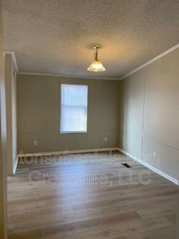 236 Elizabeth Ln - Photo 7 of 19