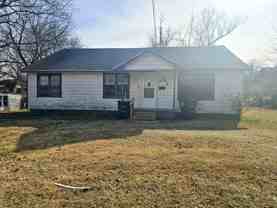 105 E Drummond St - Photo 1 of 1