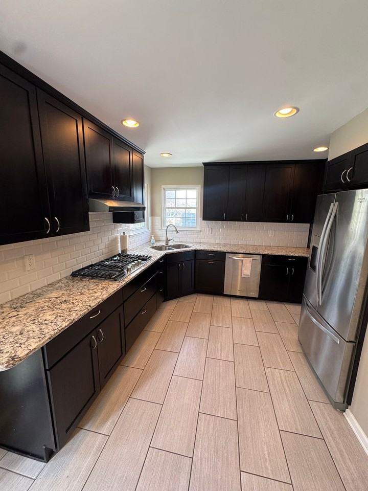 1150 Harford Town Dr - Photo 3 of 17