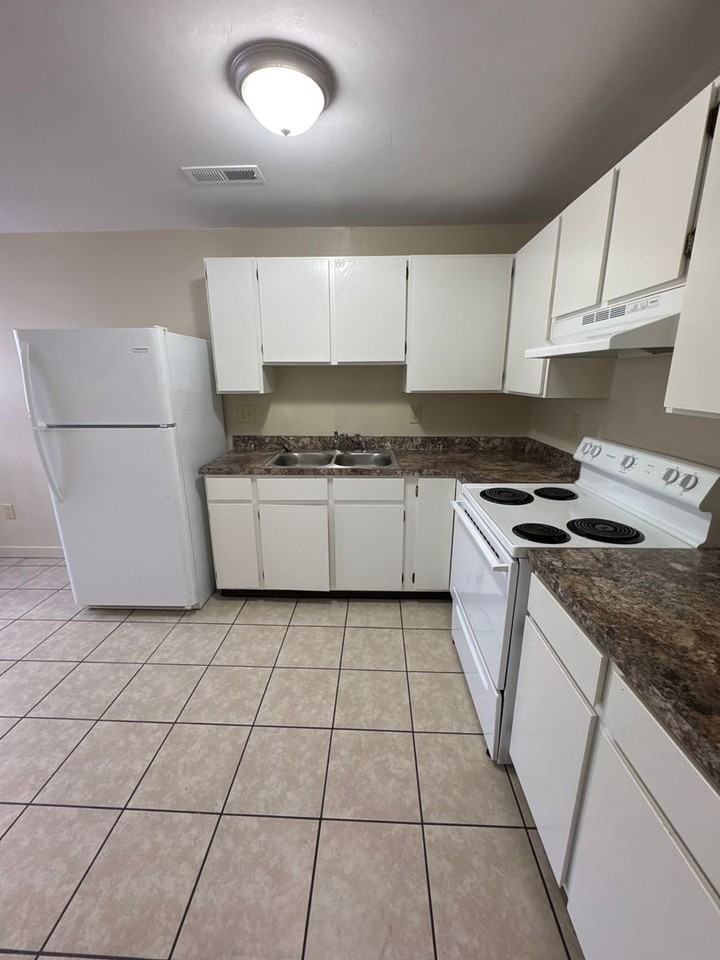 568 E 250 N #1 - Photo 7 of 12