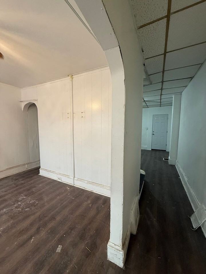 30 Perrine Ave - Photo 3 of 23