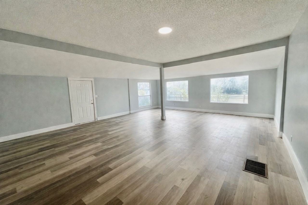 1106 Edith Ave - Photo 2 of 9