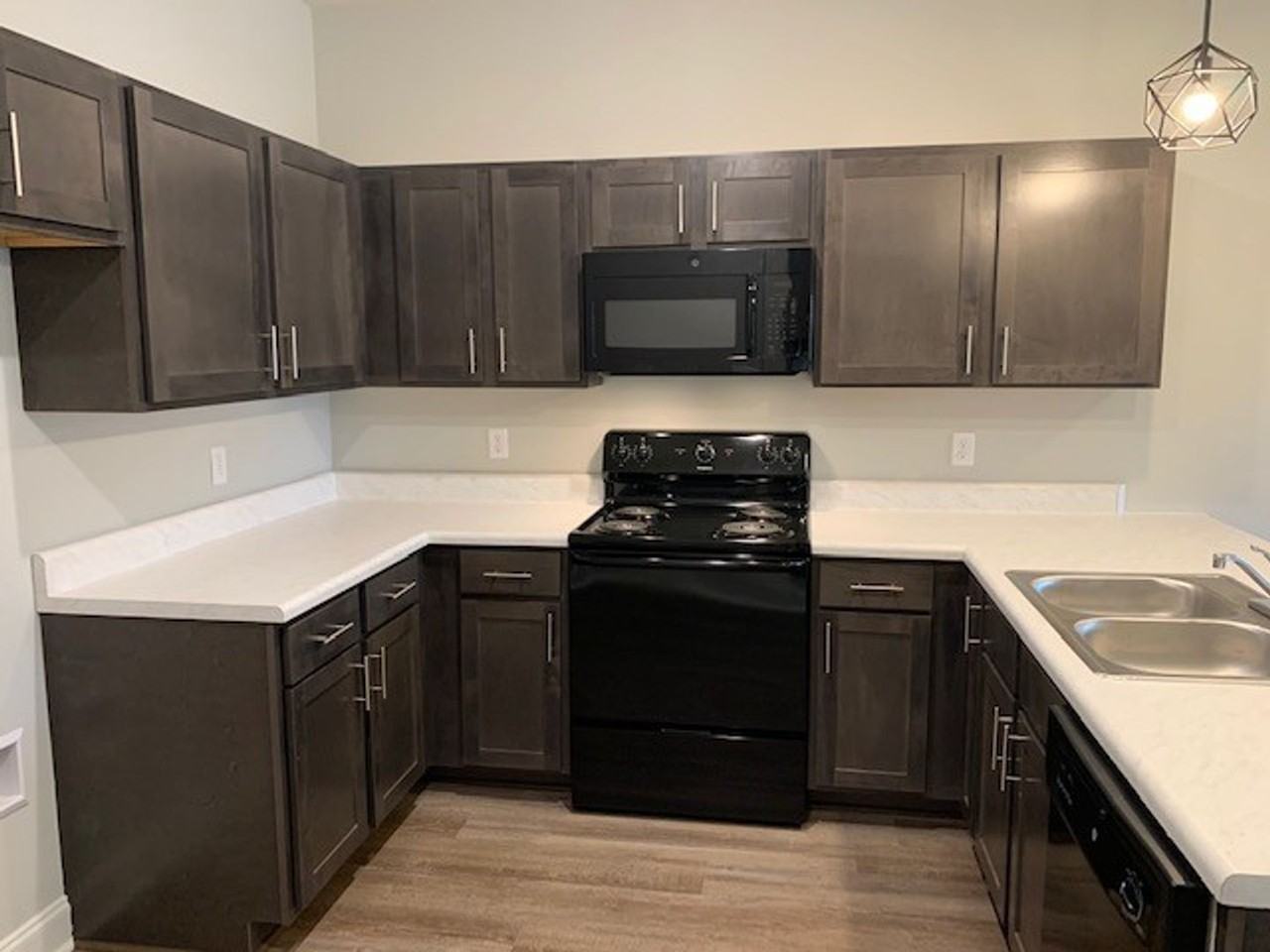 1715 Springhill Pl #B - Photo 6 of 15