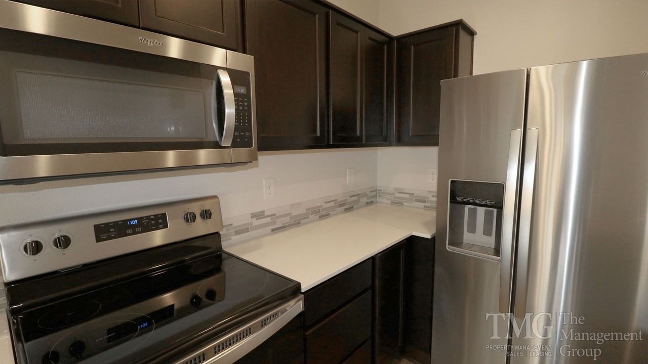 2120 S Chukar Dr - Photo 5 of 26