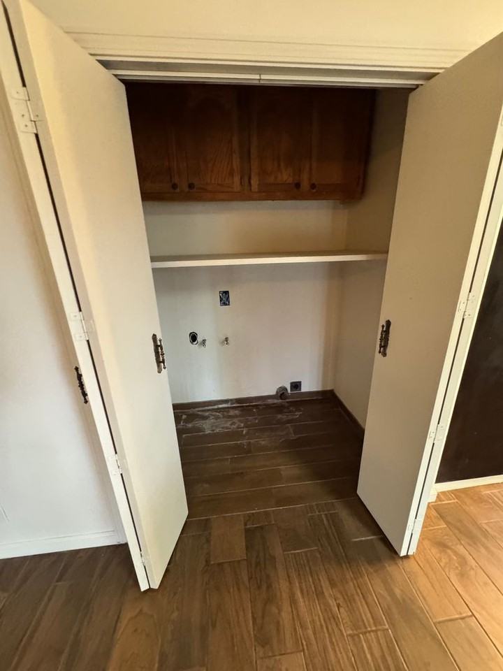 1107 Wimbledon Dr - Photo 5 of 25