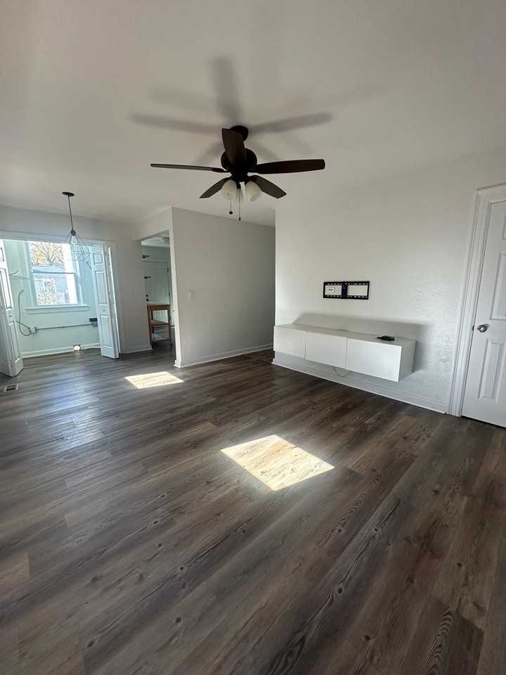 2719 Overbrook Ave - Photo 4 of 24